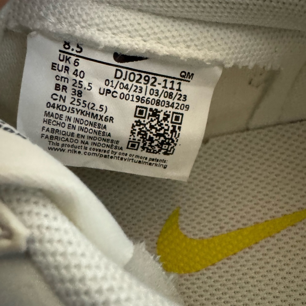 Nike Women’s Blazer Low Platform Sneaker size 8.5 - Picture 8 of 11
